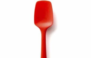 In-Depth Review of the OXO Good Grips Silicone Spatula _OXO Good Grips silicone spatula scraping cake batter from a mixing bowl - ChopChic.com