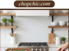 Baker’s Signature Liners Review: Is The #1 Best-Selling Air Fryer Accessory Actually Safe? _A Baker's Signature parchment paper liner placed inside an air fryer basket holding cooked chicken wings, demonstrating how the liner catches grease while maintaining space for air circulation.