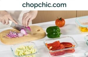 Vtopmart Glass Containers Review: The Honest Truth About “Budget” Glass _Vtopmart glass food storage containers placed next to Pyrex, comparing glass clarity, lid locking mechanisms, and seal durability.